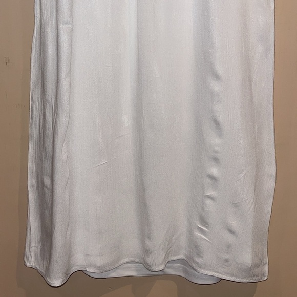 Solitaire white sleeveless with lace up neck & emodress size XS - Picture 12 of 12